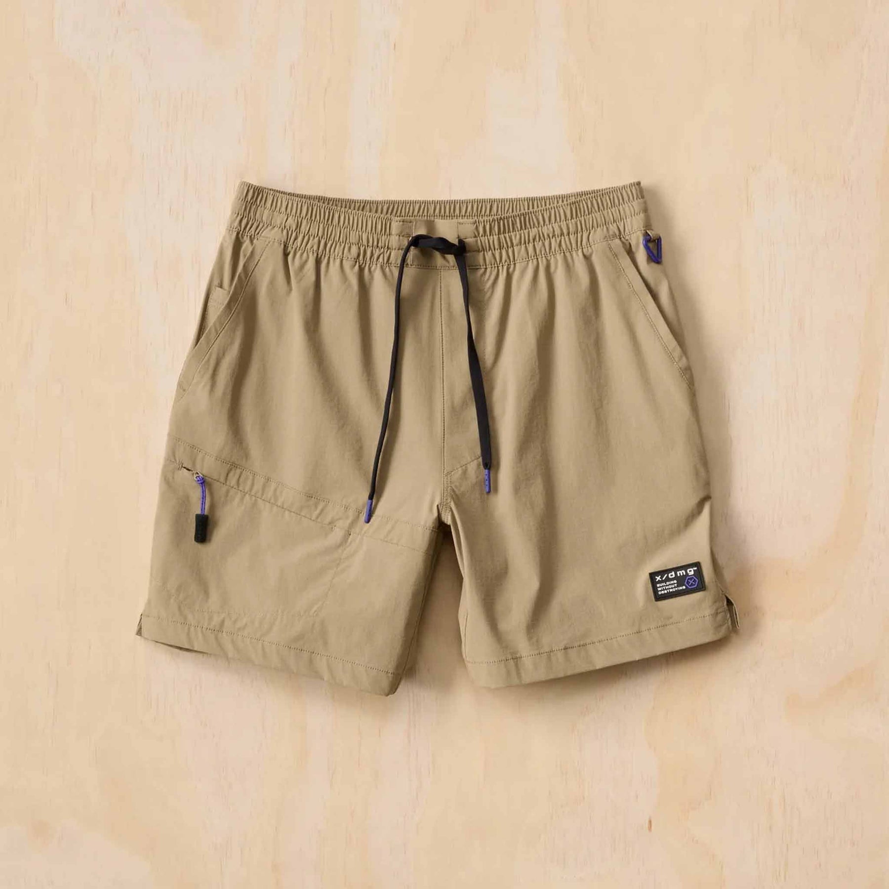 x/dmg stretch waist shorts in khaki